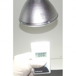 SunLux UV 150W PAR38 test UVC